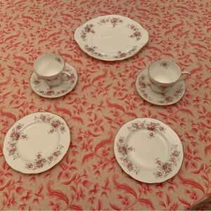 VTG Duchess June Bouquet 7 Pc Hostess Tea Set Serving Platter & 2 Trios England